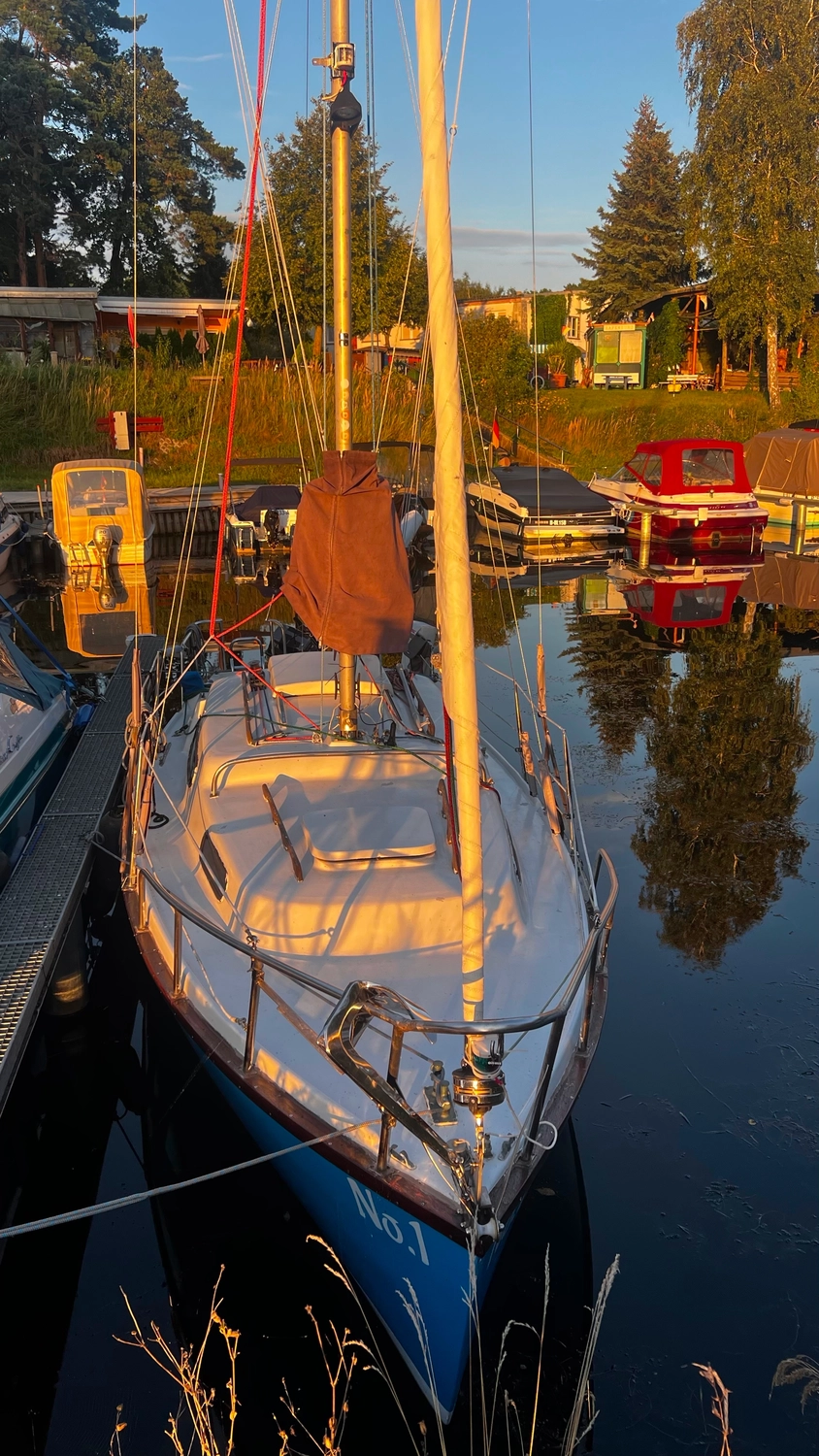 Raus und Segeln - Schiffssegeldienstleistungen - Boot